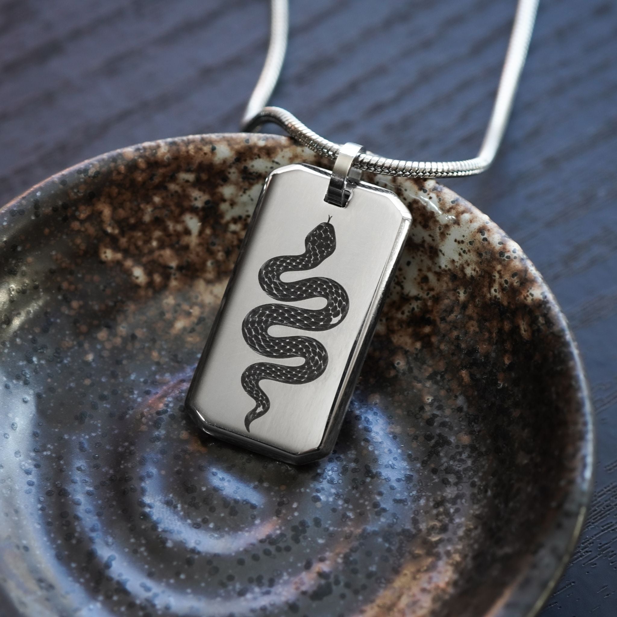 Collier avec pendentif Serpent